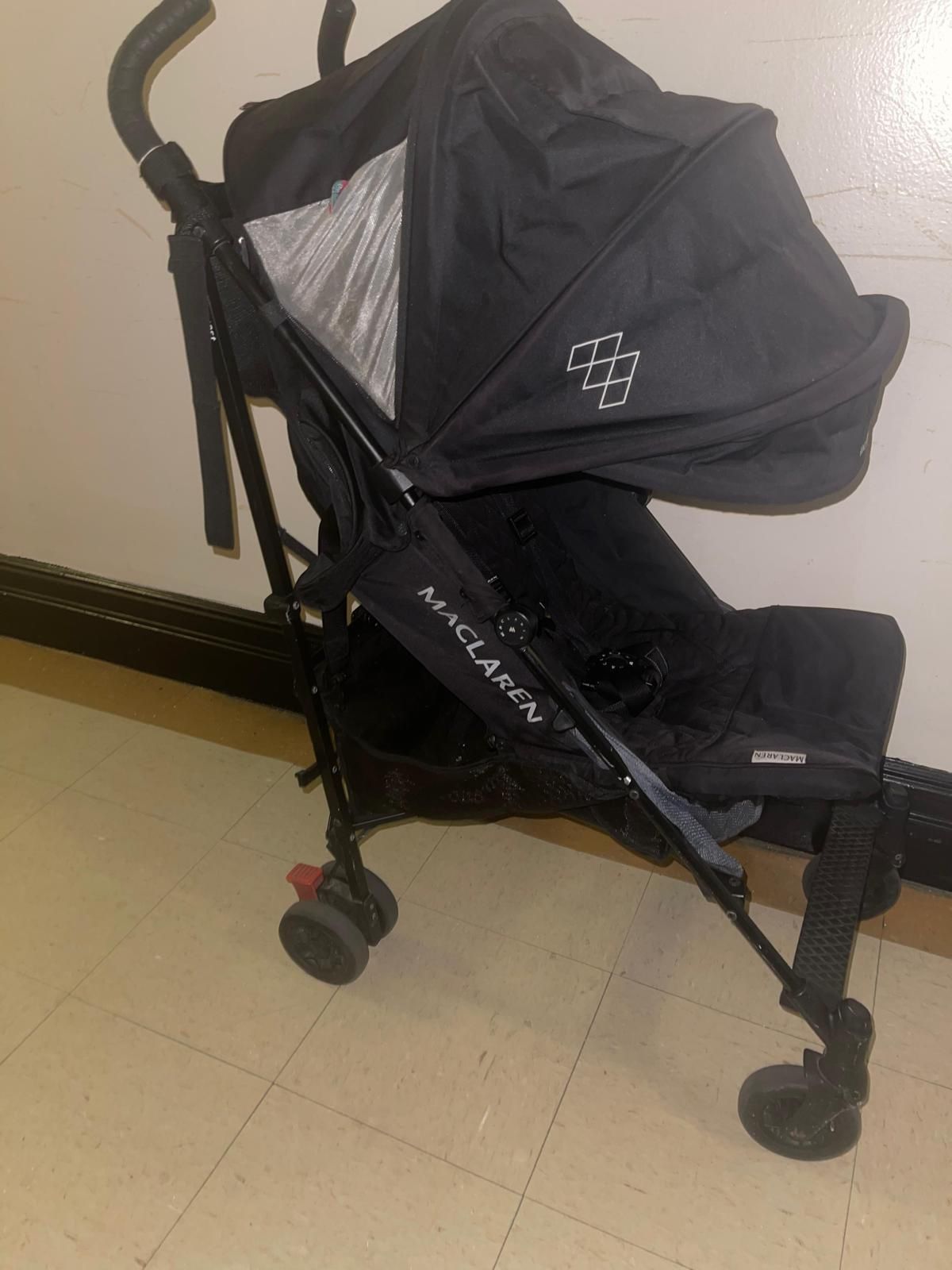 Maclaren Stroller Lightweight and compact: the base weight of the Quest bow is 6.2 kg, ideal for newborns and children up to 25 kg The padded seat can