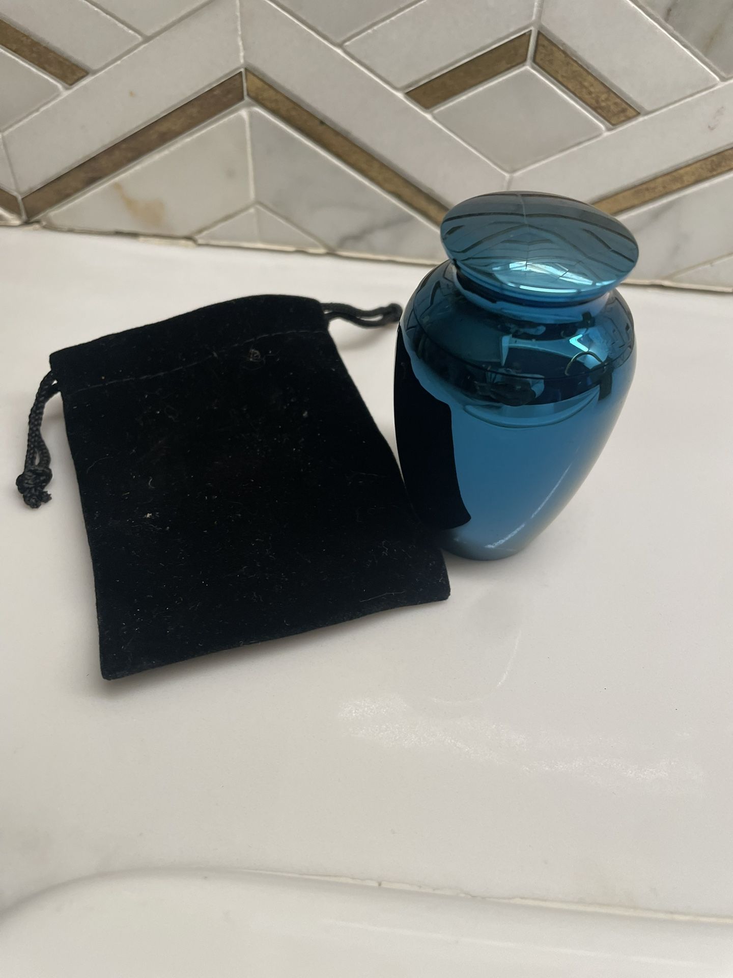   cremation urn, brand new