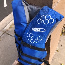 Exxel Outdoors Adult Life Jacket