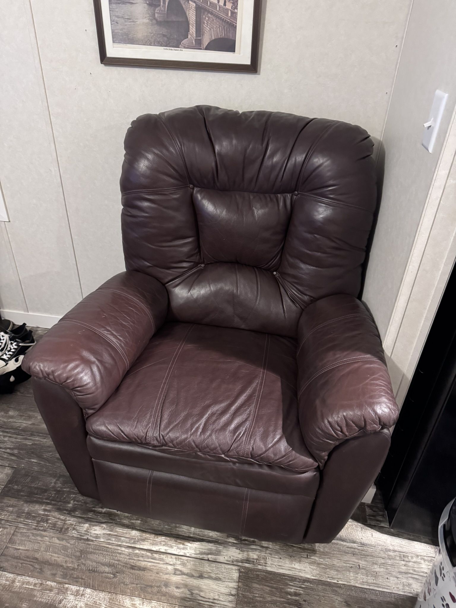 Brown Leather Recliner Chair 