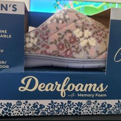 Women Dearfoam slippers XL 11/12 (1 of each pair)