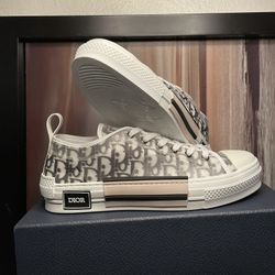 Dior B23 White 