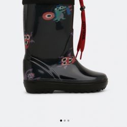 Used Off White Unisex Rain Boots Size11/12