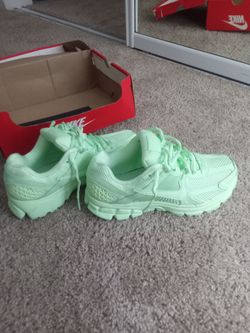 Kid shoes size 5