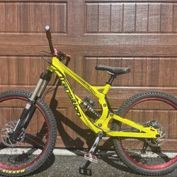 Transition Tr250 mountain bike