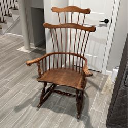 Rocking chair 