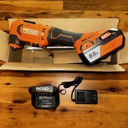 RIDGID Oscillating Tool Variable Speed MultiTool Saw With Magnetic Floating Motor + Huge 8Ah & Charger Kit 