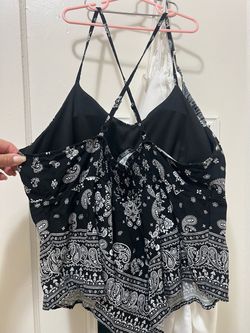 Black Paisley Print Cropped Cami Top