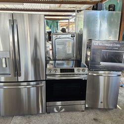 Stainless Steel Kitchen Appliances 