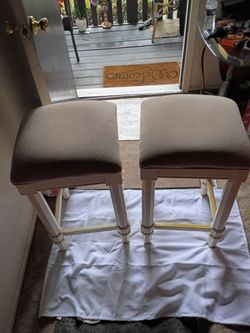 2 stands beige color