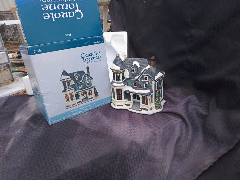 Carole Towne Collection Patterson Holiday Hom