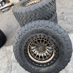 Vendo Rines Nuevos 17x9 De Ancho De 6 Virlos Con Llantas 285/70/R17 Para For F150 Las 4 Llantas Por $940