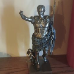 Caesar Augustus Statue