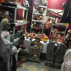 Halloween Props And Decor. Halloween Funhouse 