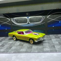 Hot Wheels Lowrider Buick Riviera 
