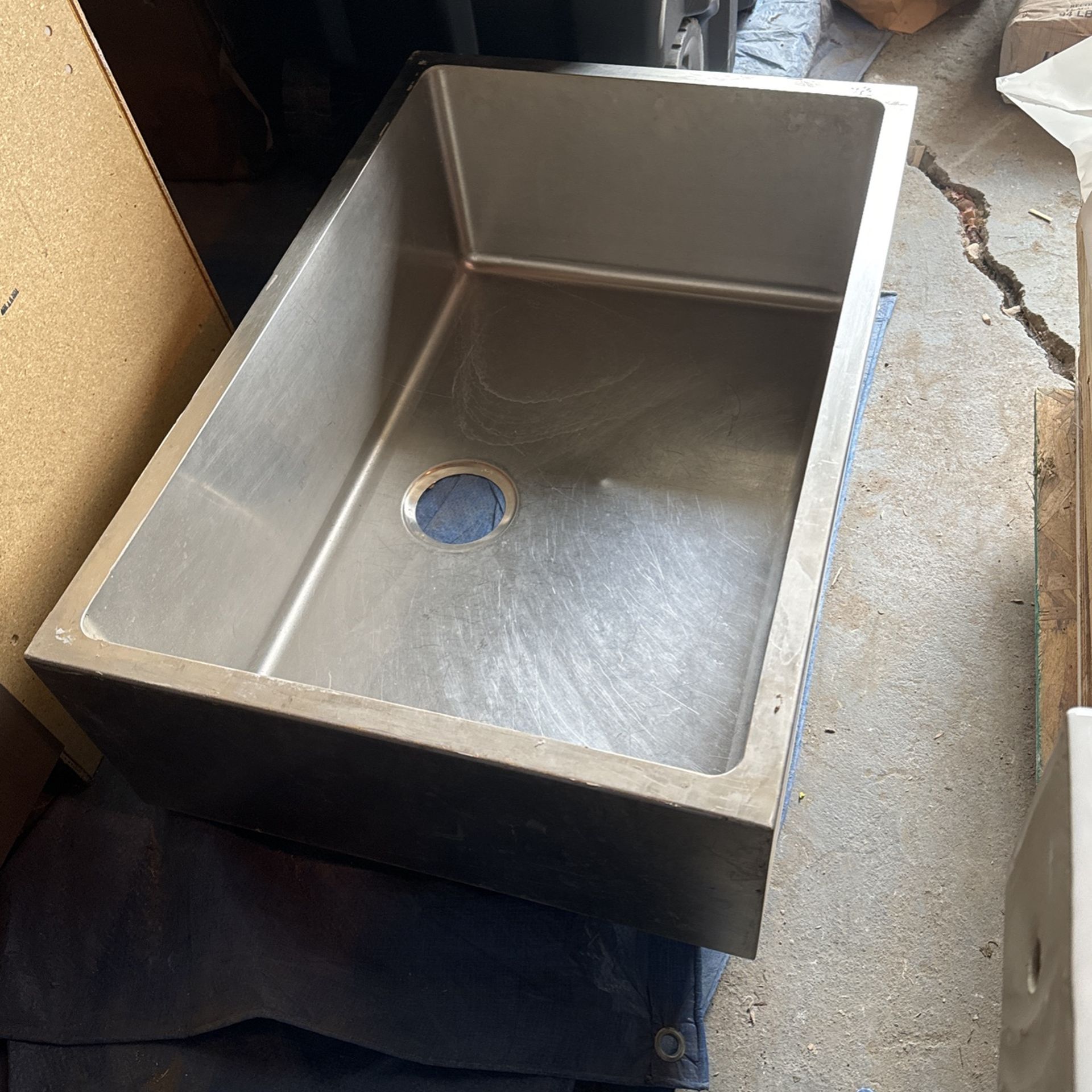 Brushed Nickel Farmhouse Sink 30” X 20”