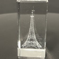 Vintage 1990s Crystal Eiffel Tower Laser-Etched Paperweight Figurine, 2”
