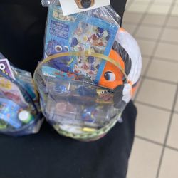 Finding Nemo & Dory Easter Baskets 