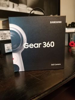 Gear 360 camera