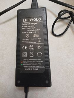 BATTERY CHARGER