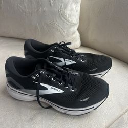 Brooks Shoes 