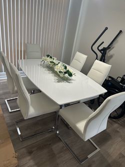 White Gloss Dining Table with 6 Chairs
