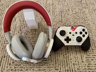 Elite Series 2 Controller and Wireless Xbox Headset