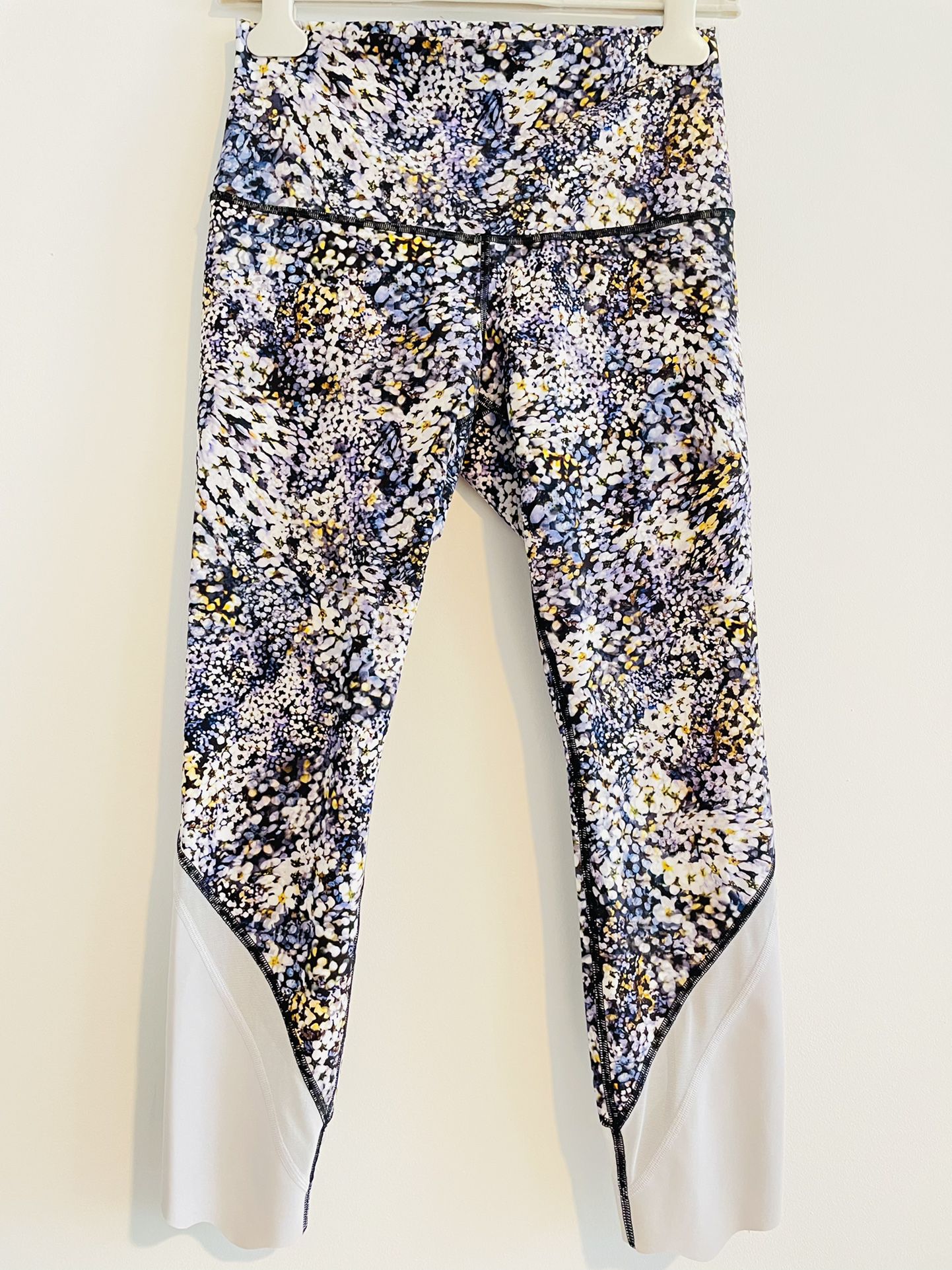 Lululemon Leggings Floral Print (brand's size) Size 8 for Sale in