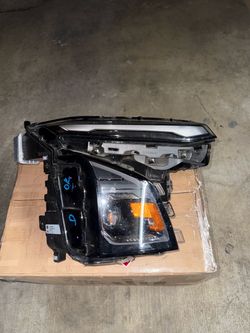 2024-25 Chevy Equinox Right Headlight Assy