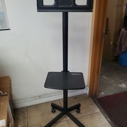 Stand Up Tv / Laptop Stand