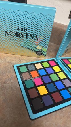 Anastacia Pallet