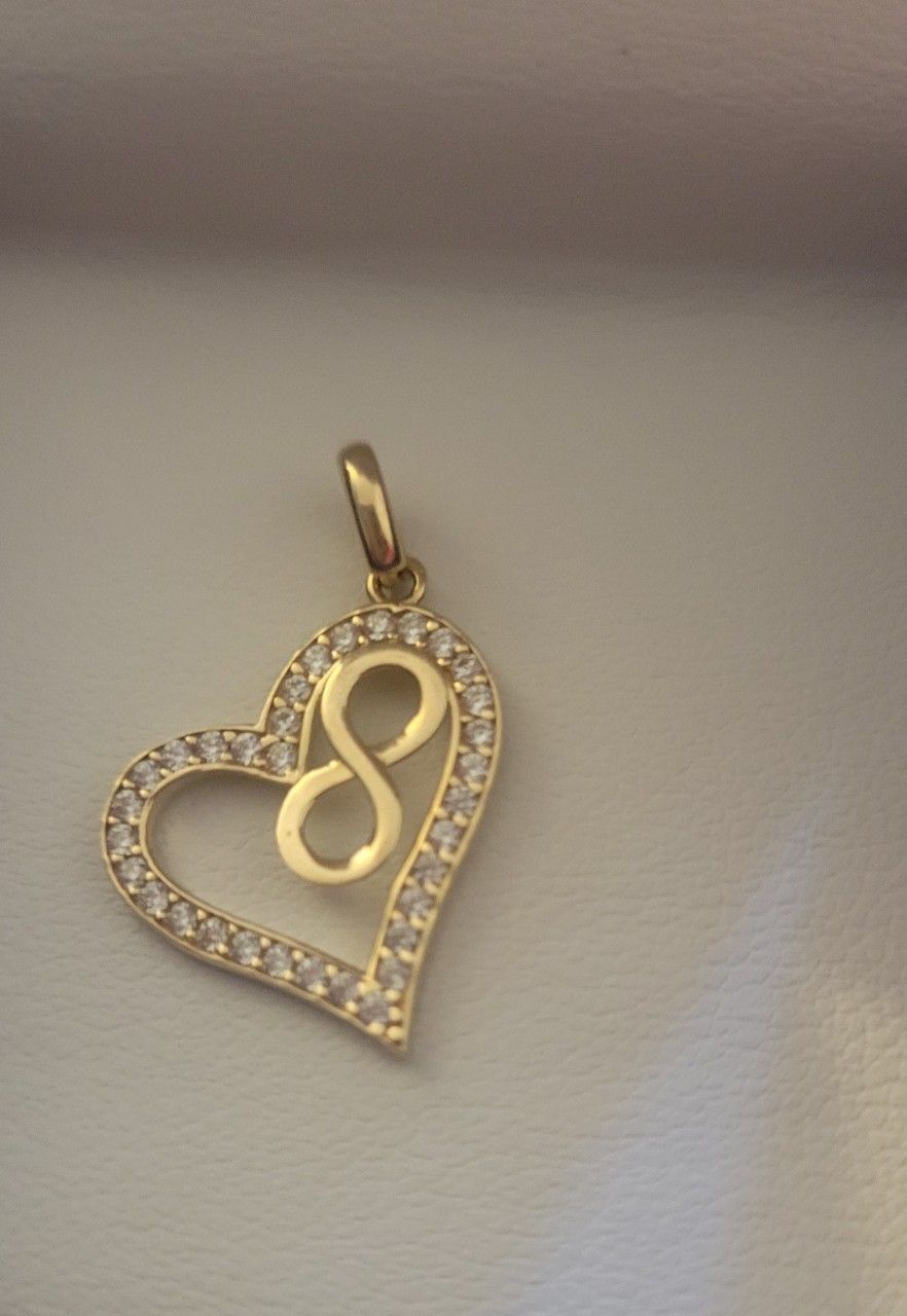 14 K GOLD PENDANT