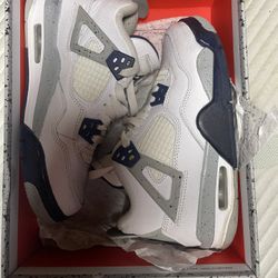 Air Jordan 4 Retro 