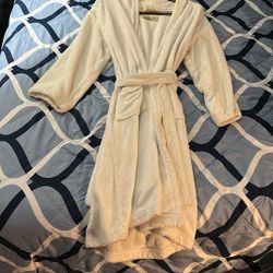 Robe (white) Basically Brand New 