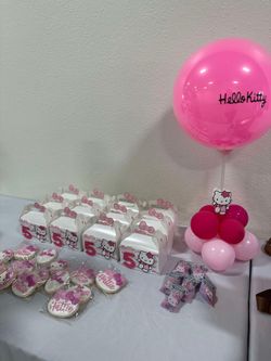 Hello Kitty Party Favors , Centerpieces, Balloon Stack