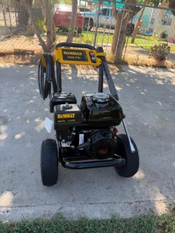DEWALT
3600 PSI 2.5 GPM Gas Pressure Washer, Honda GX200 Engine (50-State), Heavy-Duty Commercial Cold Water Power Cleaner