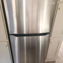 Refrigerator / Freezer 