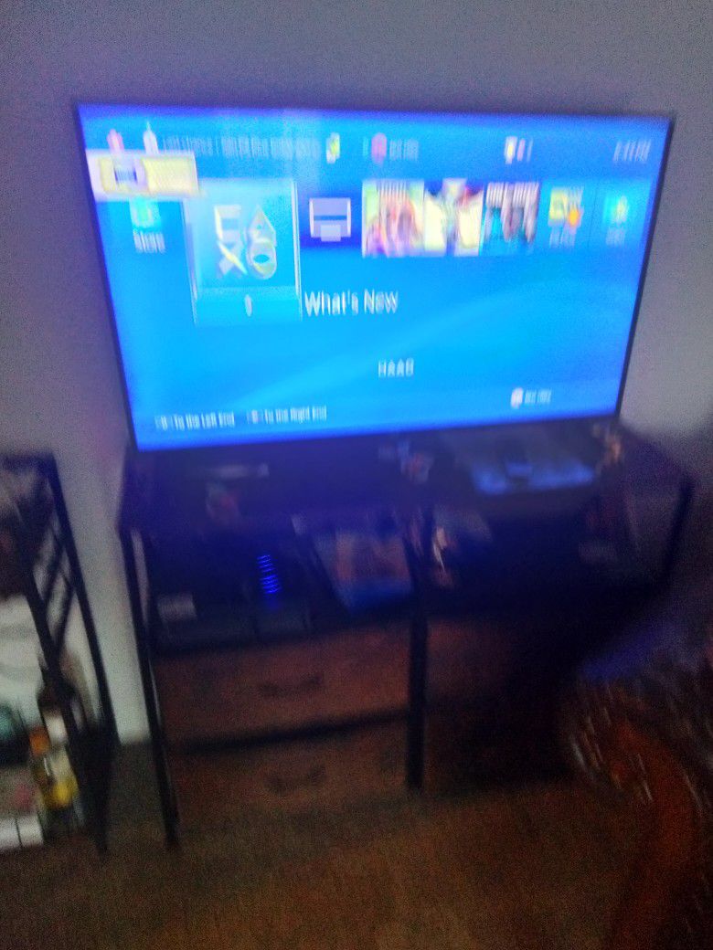 Ps4 With A Gaming Situp For With Table An TV 