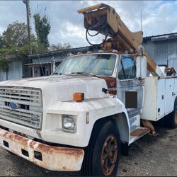 1991 Ford F700 Bucket Truck