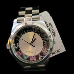 Marc Jacobs Ladies Watch Makes A Statement! Retail $200 Brand New In Box