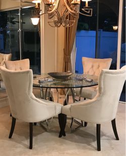 Bernhardt Argent 48” Round Dining Table and 4 Chairs