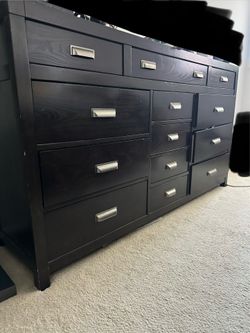 Free solid dark wood queen bedroom set - Ventura