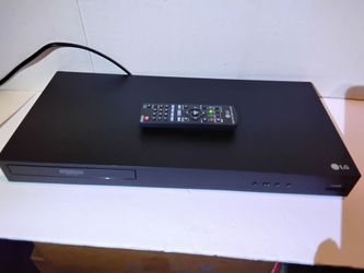 LG UBK80 4K ultra hd uhd/3-d blu ray player $80