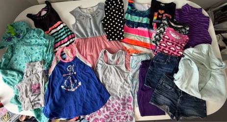 Clothes for a 8-9 year old girl