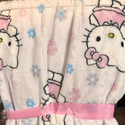 Hello Kitty Floral Blanket