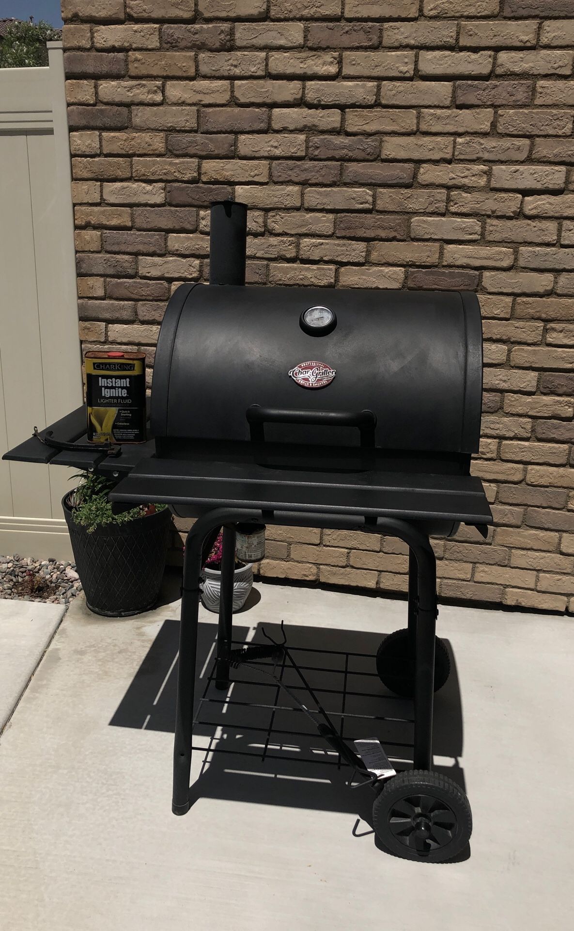 Char-griller BBQ Grill