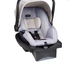 Evenflo carseat with base