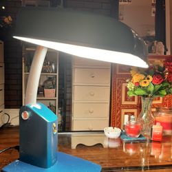 Carex Day-Light Sky Bright Sunlight Therapy Lamp. 