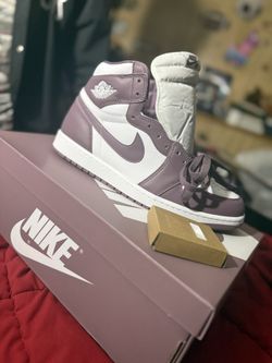 jordan 1 mauves size 11 men’s