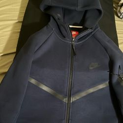 Small Navy Nike Tech 